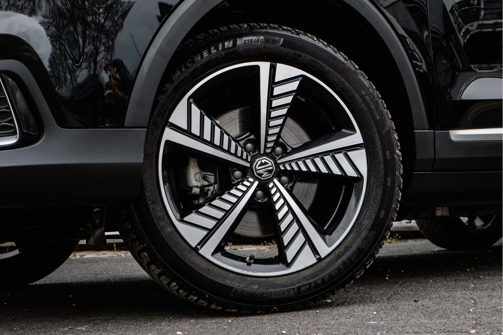 MG ZS-EV (L759GG) met abonnement