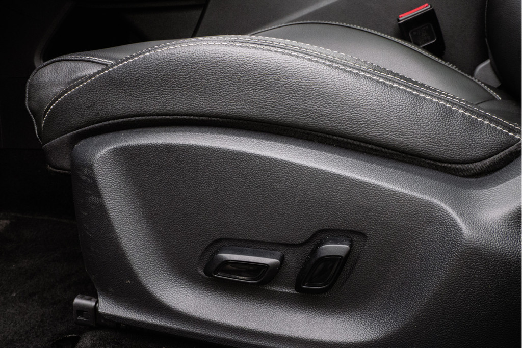 MG ZS-EV (L759GG) met abonnement