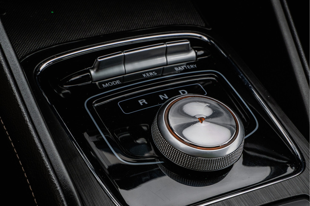 MG ZS-EV (L759GG) met abonnement