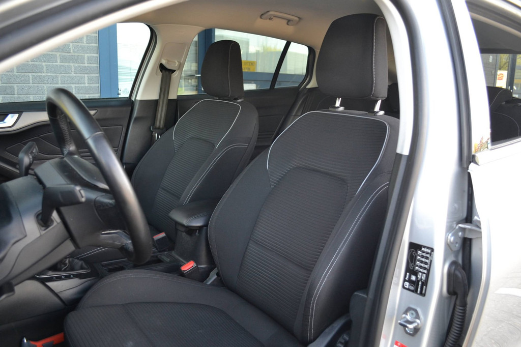 Ford FOCUS Wagon (P695ZJ) met abonnement