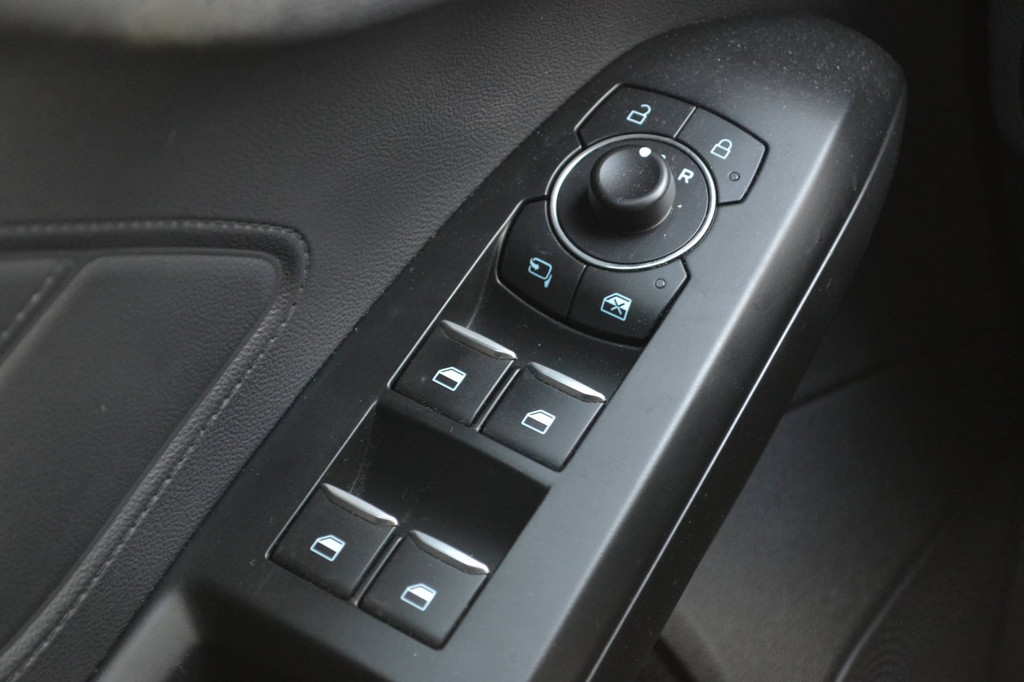 Ford FOCUS Wagon (P695ZJ) met abonnement