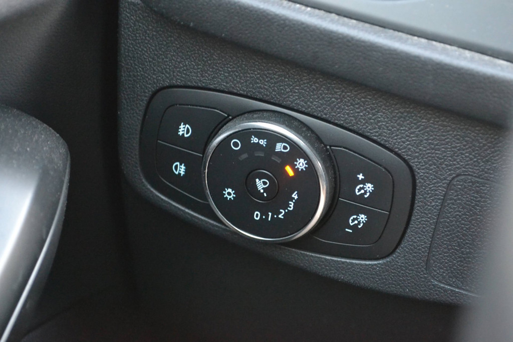 Ford FOCUS Wagon (P695ZJ) met abonnement