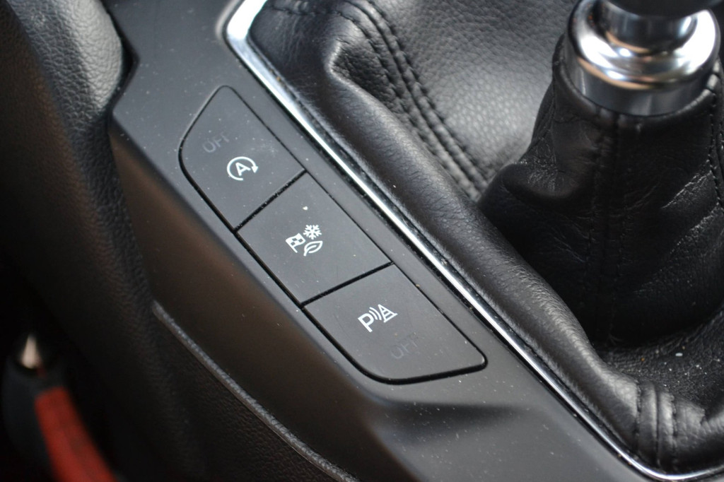 Ford FOCUS Wagon (P695ZJ) met abonnement