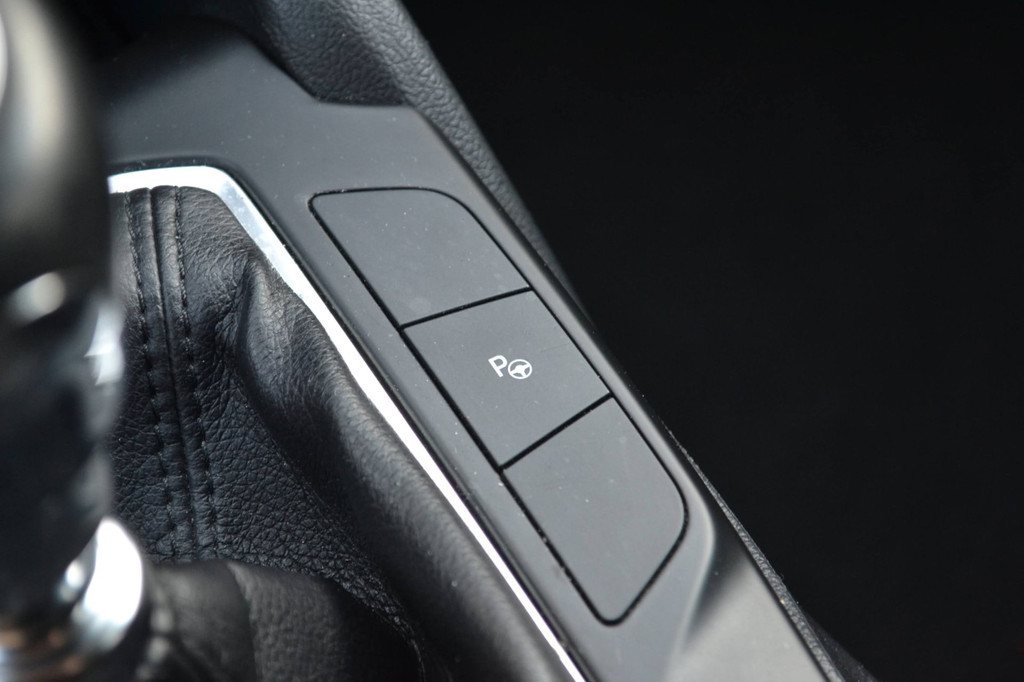 Ford FOCUS Wagon (P695ZJ) met abonnement