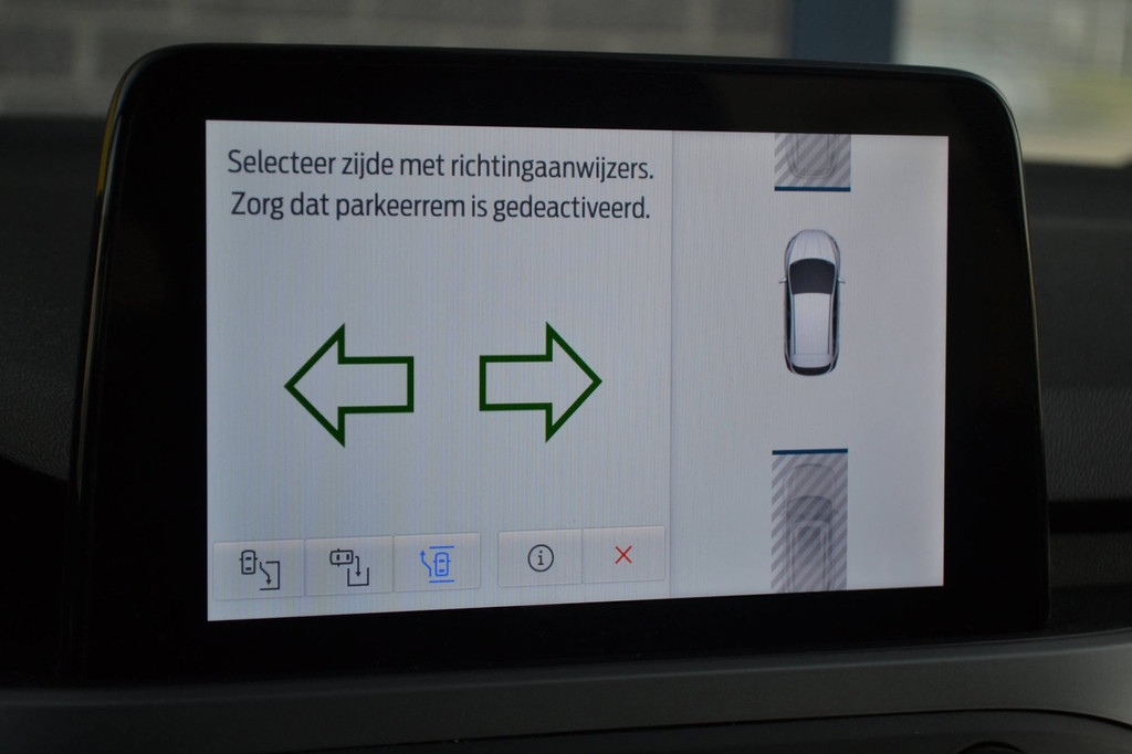 Ford FOCUS Wagon (P695ZJ) met abonnement