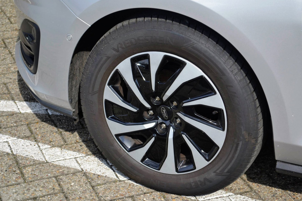 Ford FOCUS Wagon (P695ZJ) met abonnement