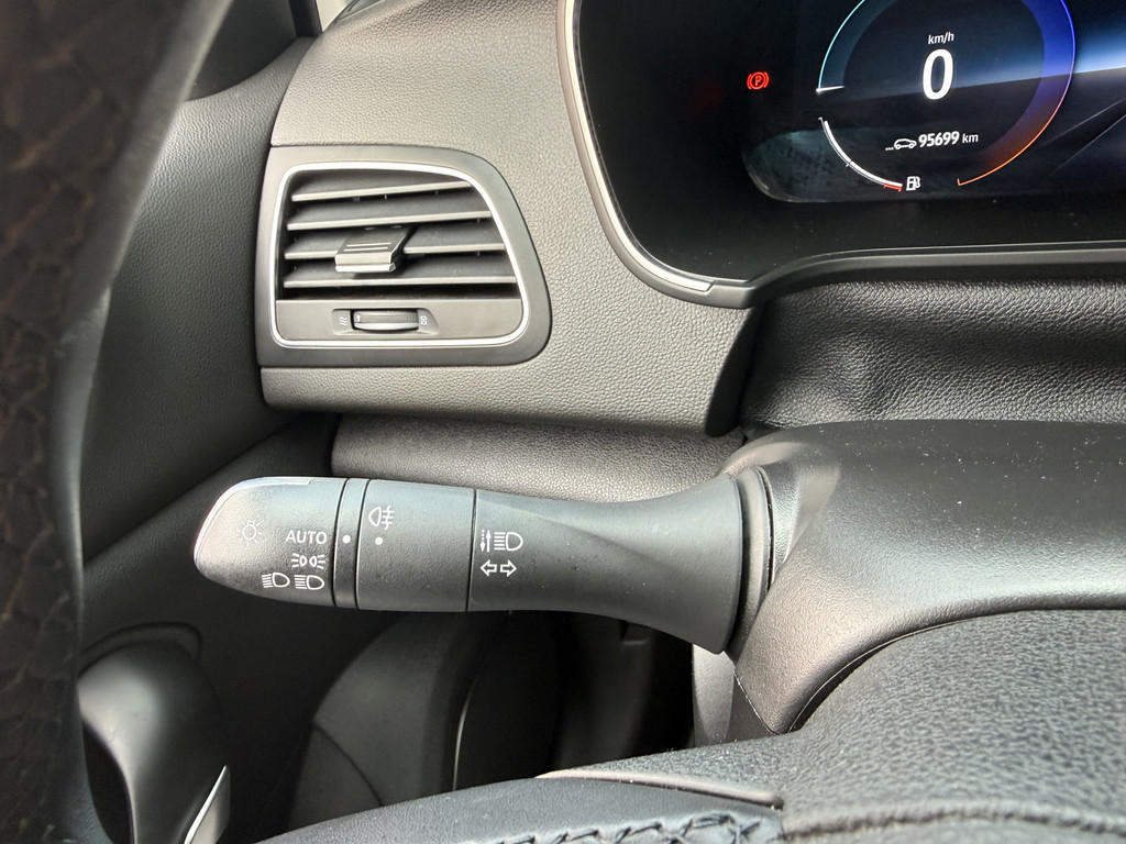 Renault MEGANE Estate (R592FF) met abonnement