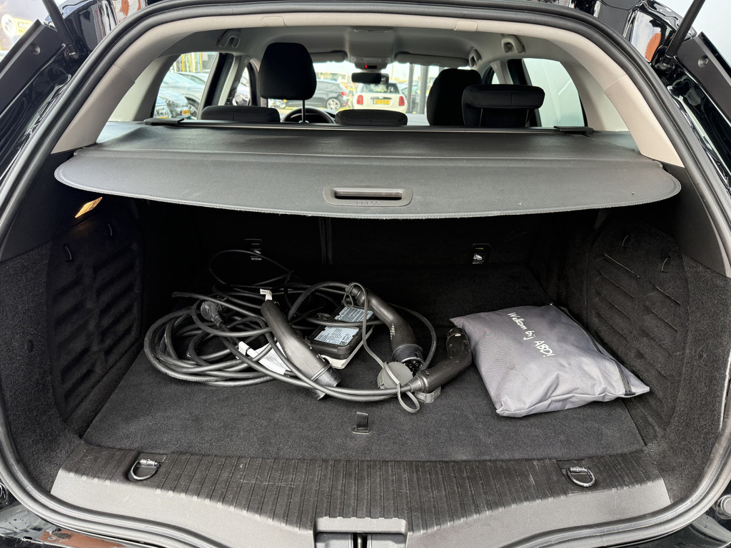 Renault MEGANE Estate (R592FF) met abonnement