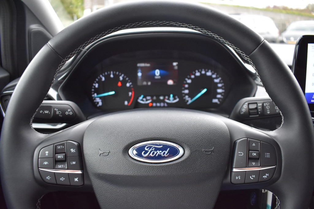 Ford Puma (R831LG) met abonnement