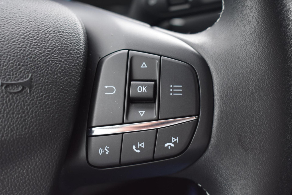 Ford Puma (R831LG) met abonnement