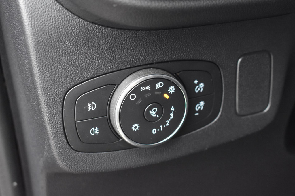 Ford Puma (R831LG) met abonnement