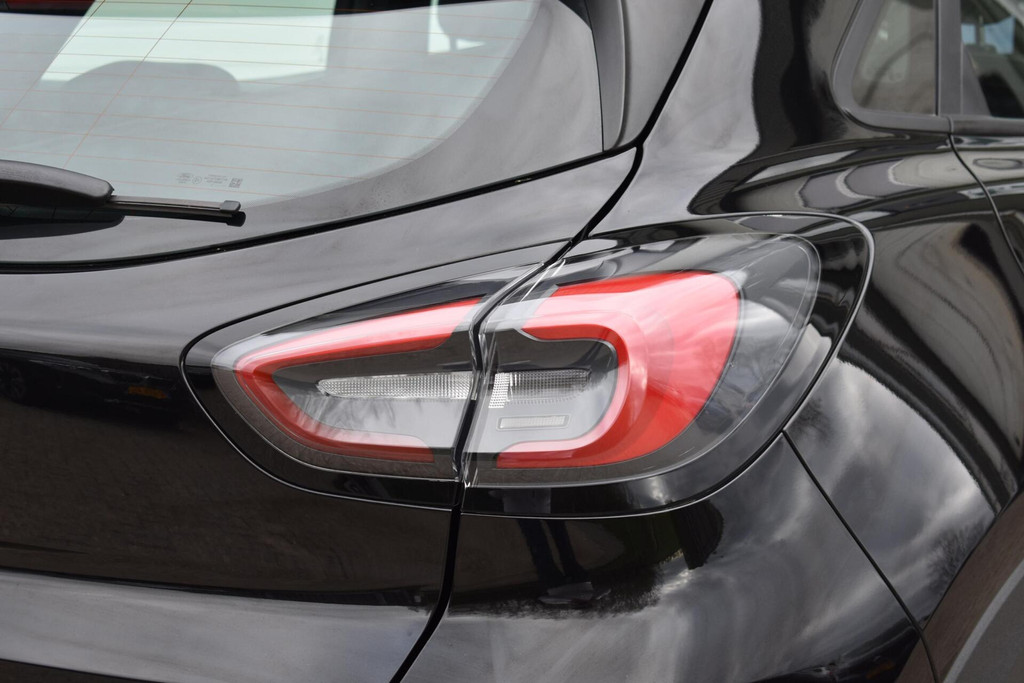 Ford Puma (R831LG) met abonnement