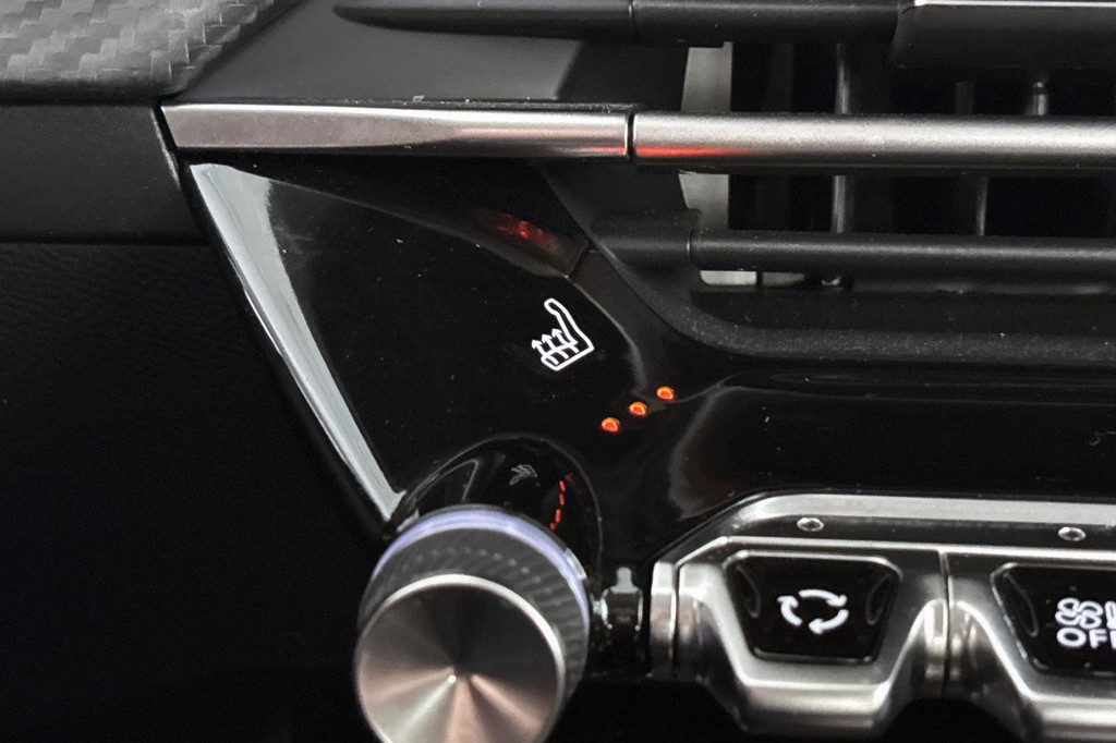 Peugeot e-208 (T865SK) met abonnement