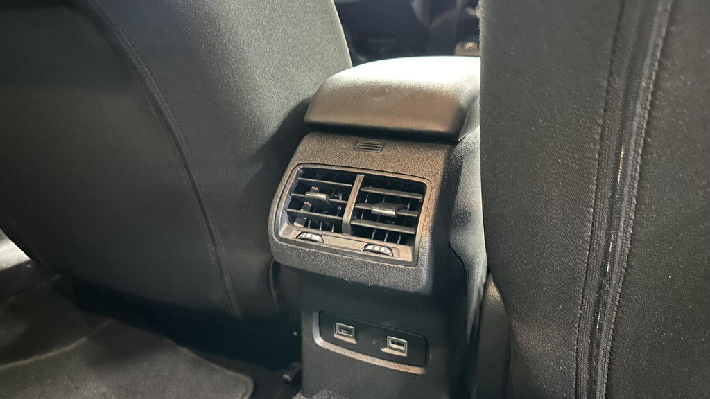 Citroën Ë-C4 (T159PX) met abonnement