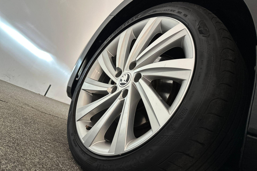 ŠKODA Octavia (L004BG) met abonnement