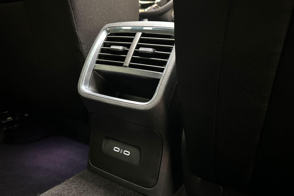 ŠKODA Octavia (L004BG) met abonnement