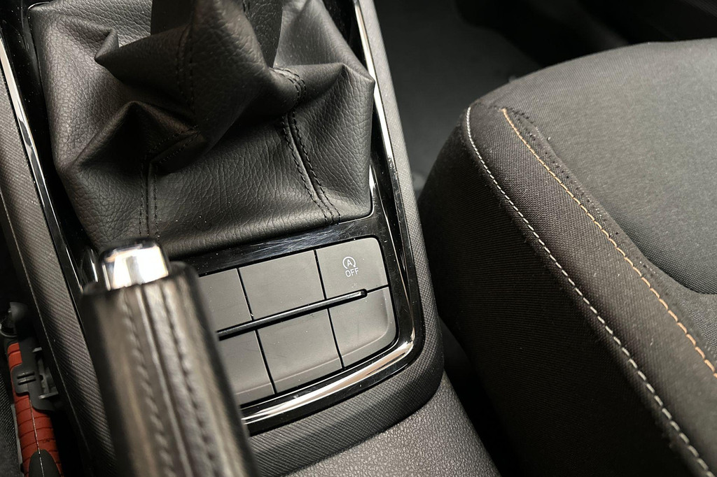 ŠKODA Kamiq (N055VF) met abonnement