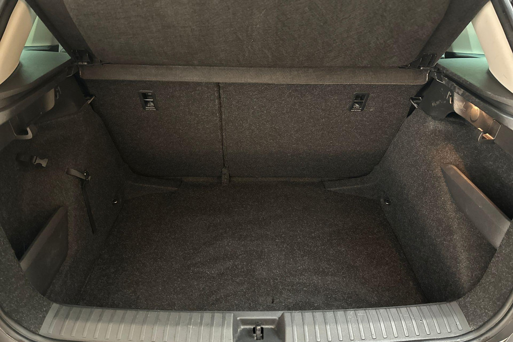 ŠKODA Kamiq (N055VF) met abonnement