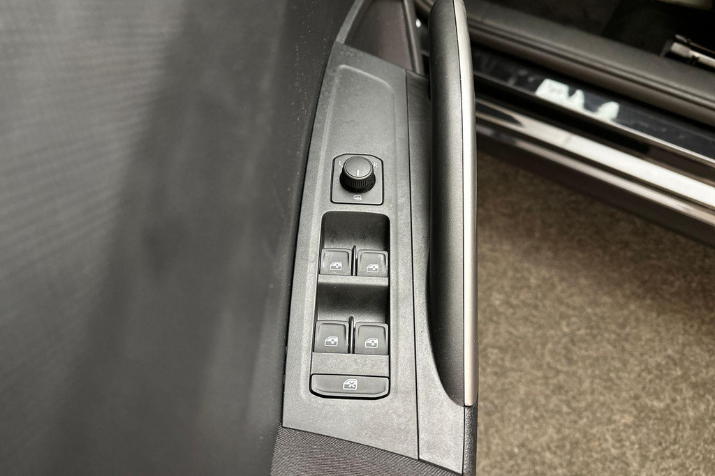 ŠKODA Fabia (X448RG) met abonnement