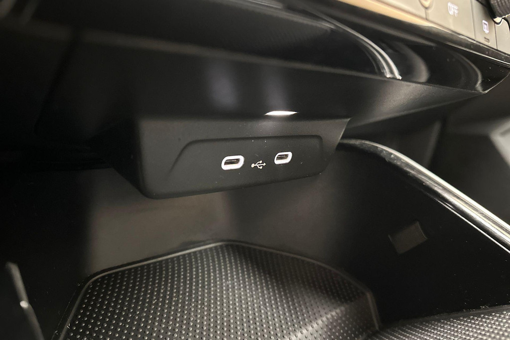 ŠKODA Fabia (X448RG) met abonnement