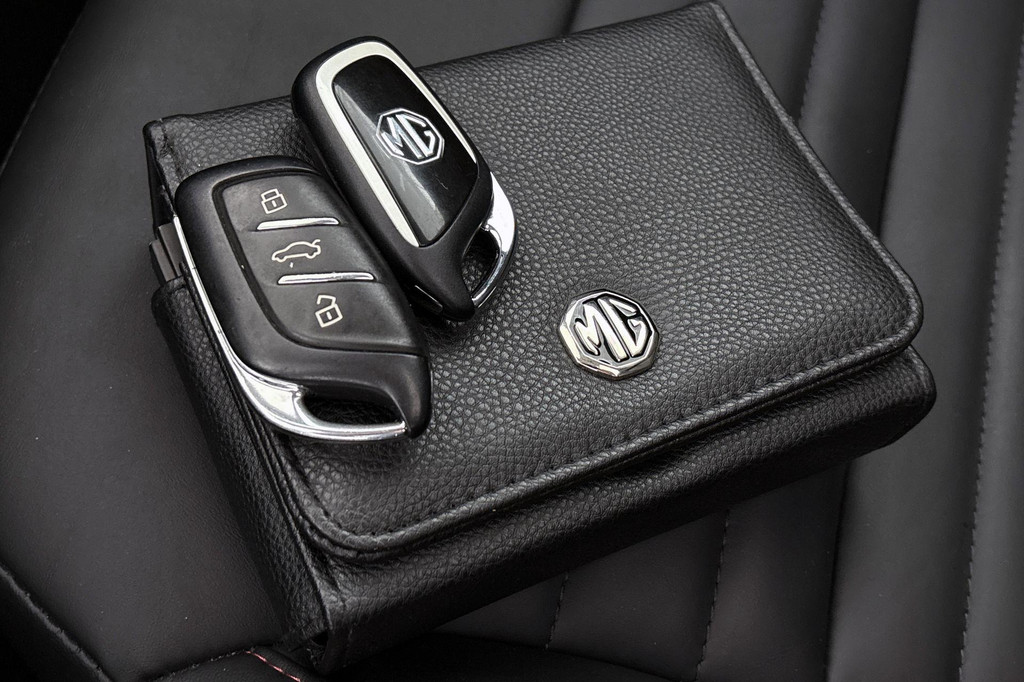 MG EHS (KFF69X) met abonnement