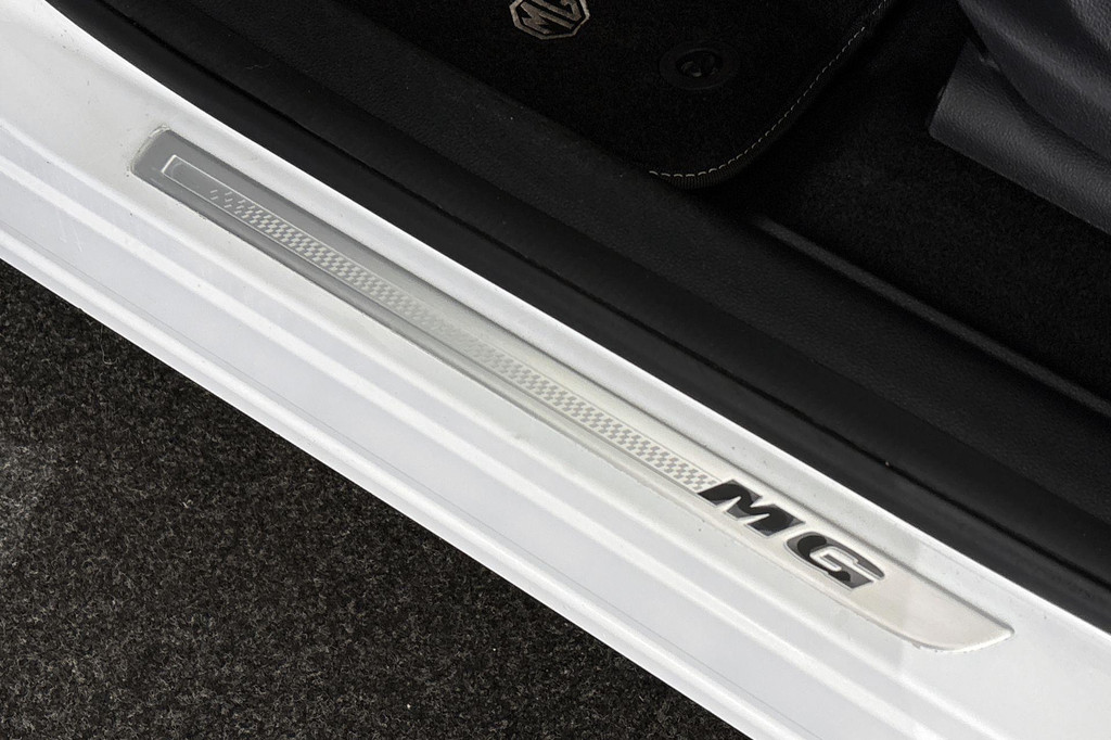 MG EHS (KFF69X) met abonnement