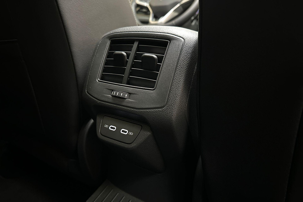 Volkswagen T-Roc (KFJ53G) met abonnement