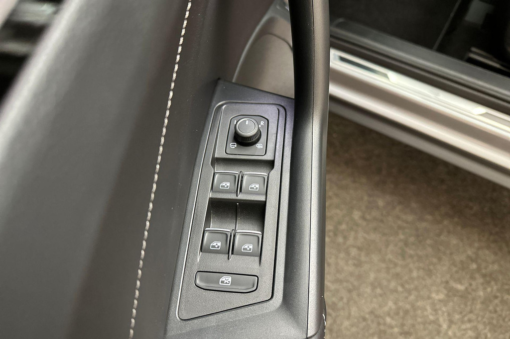 Volkswagen T-Roc (KFJ53G) met abonnement