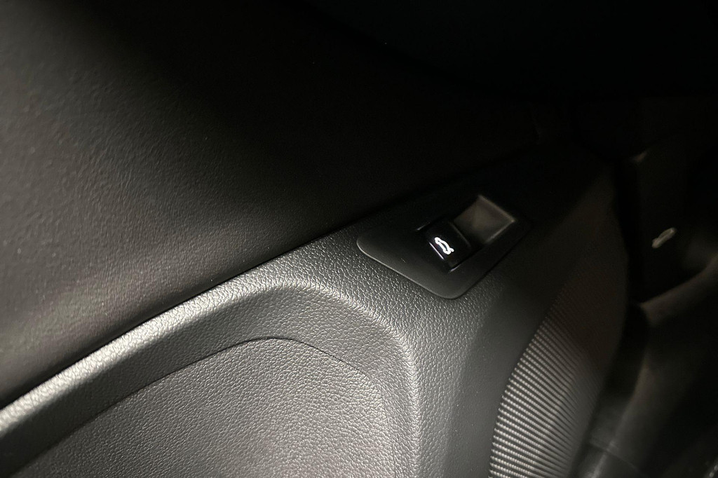 Volkswagen T-Roc (KFJ53G) met abonnement