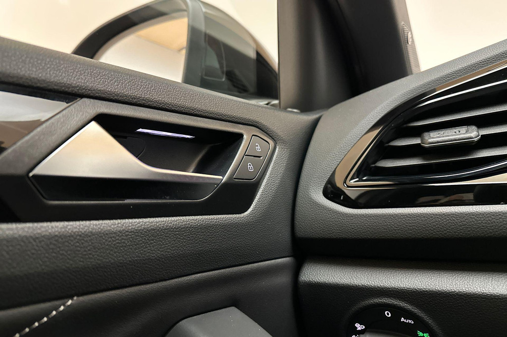 Volkswagen T-Roc (KFJ53G) met abonnement