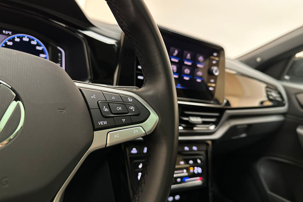 Volkswagen T-Roc (KFJ53G) met abonnement