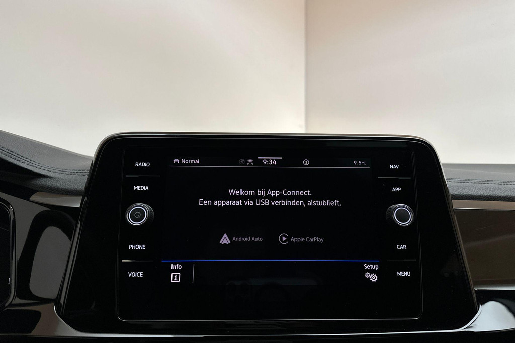 Volkswagen T-Roc (KFJ53G) met abonnement