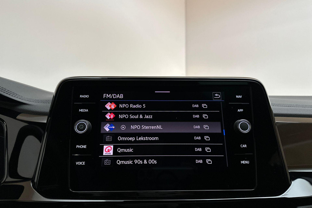 Volkswagen T-Roc (KFJ53G) met abonnement