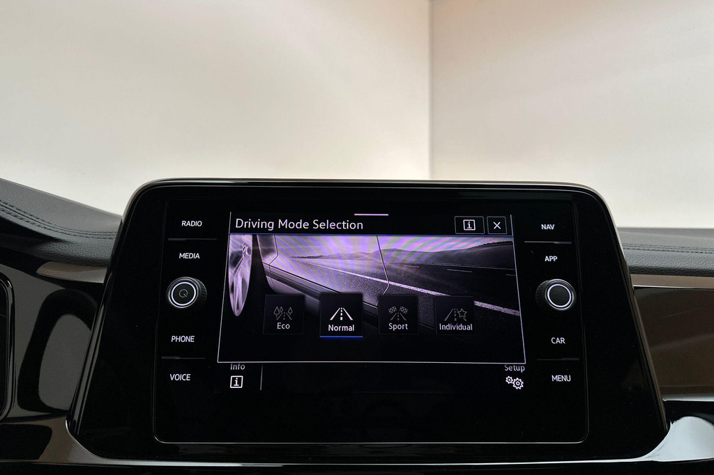 Volkswagen T-Roc (KFJ53G) met abonnement