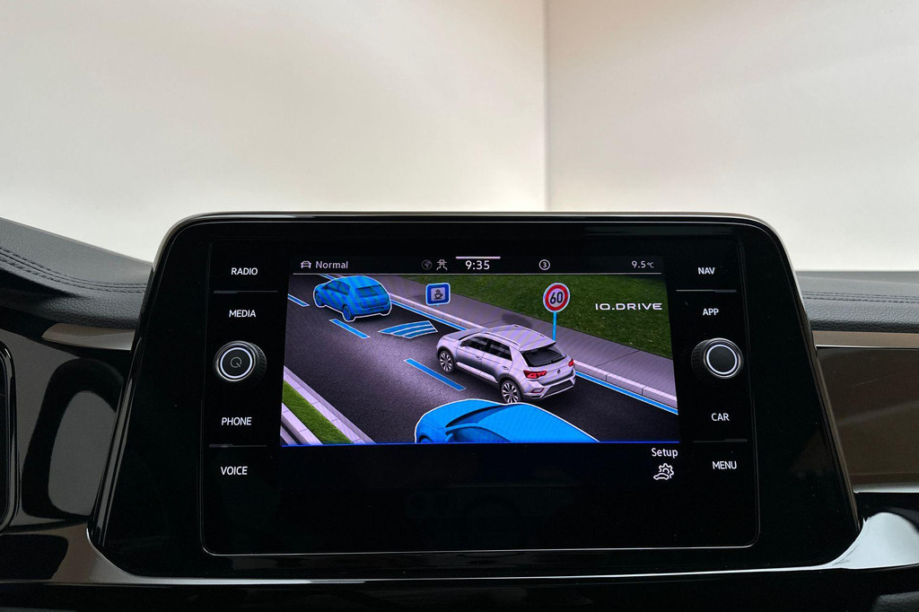 Volkswagen T-Roc (KFJ53G) met abonnement