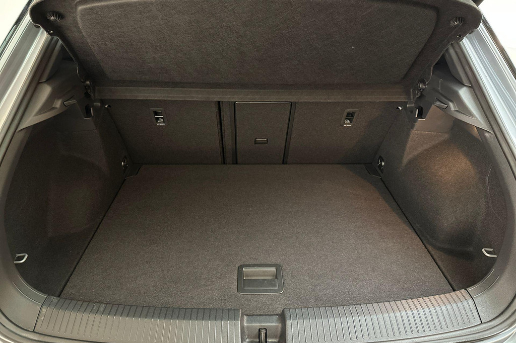 Volkswagen T-Roc (KFJ53G) met abonnement