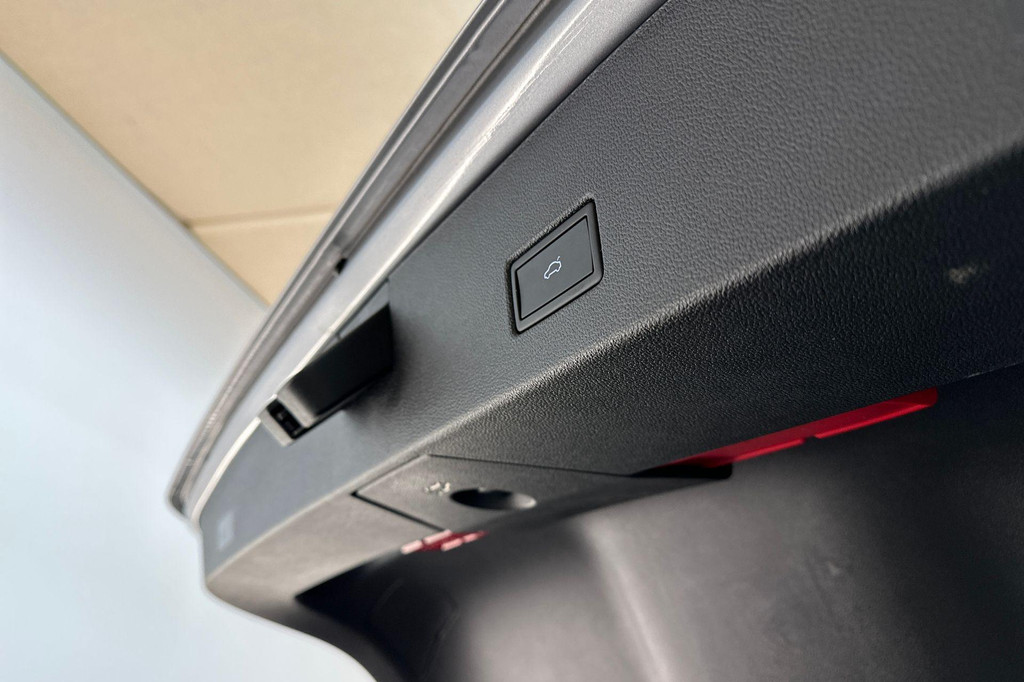 Volkswagen T-Roc (KFJ53G) met abonnement