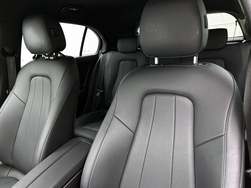 Mercedes-Benz A-Klasse (KFJ81V) met abonnement