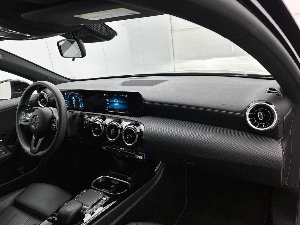 Mercedes-Benz A-Klasse (KFJ81V) met abonnement