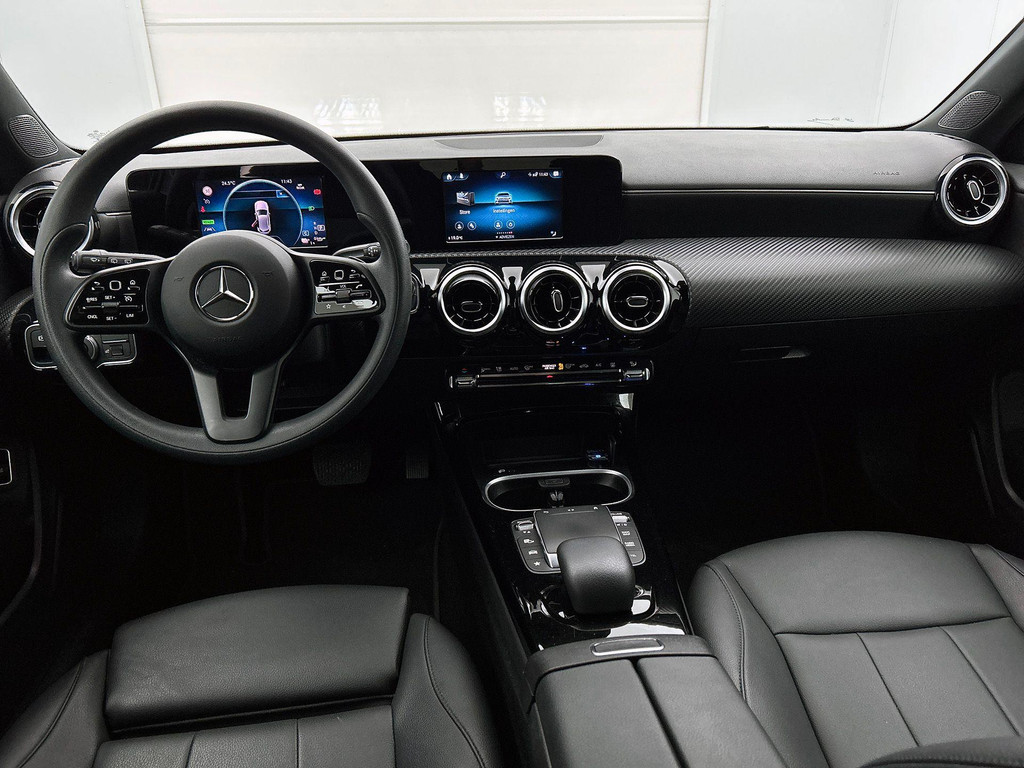 Mercedes-Benz A-Klasse (KFJ81V) met abonnement