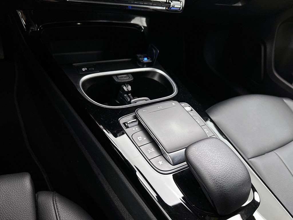 Mercedes-Benz A-Klasse (KFJ81V) met abonnement