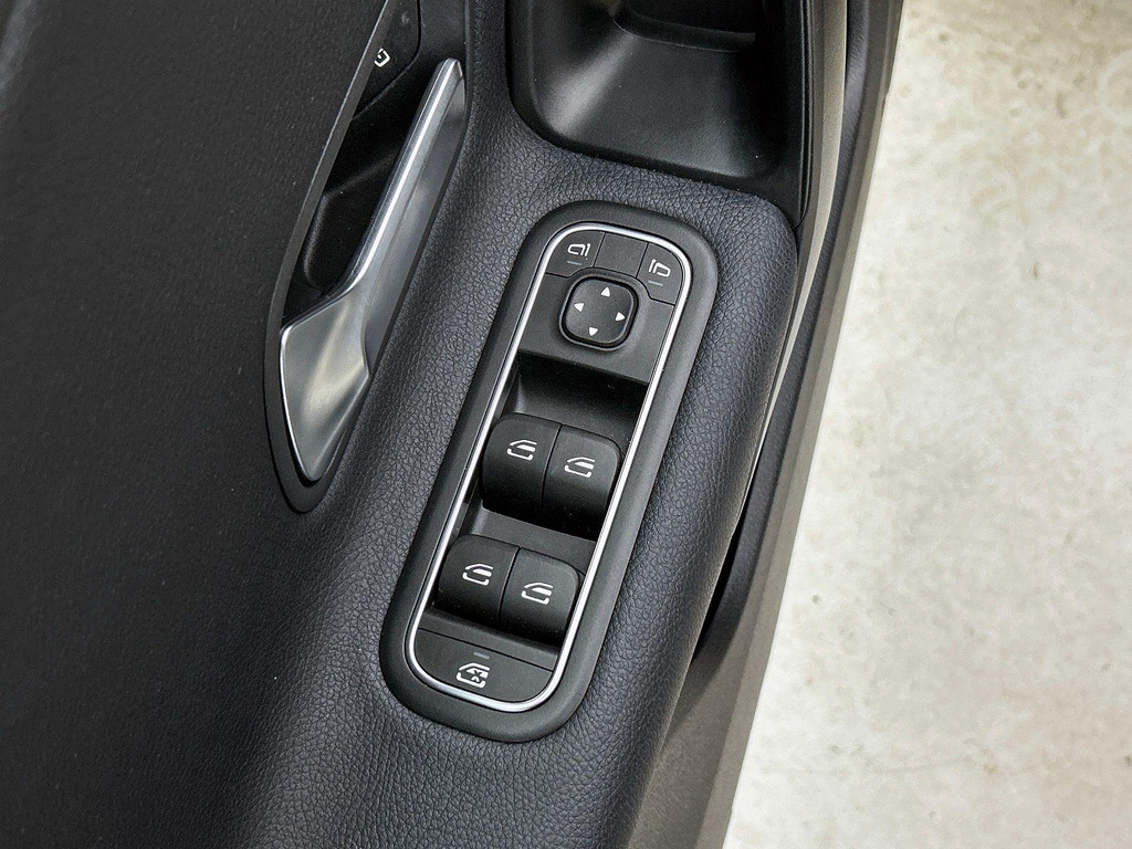 Mercedes-Benz A-Klasse (KFJ81V) met abonnement