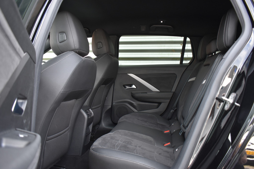 Opel Astra (KFF33Z) met abonnement