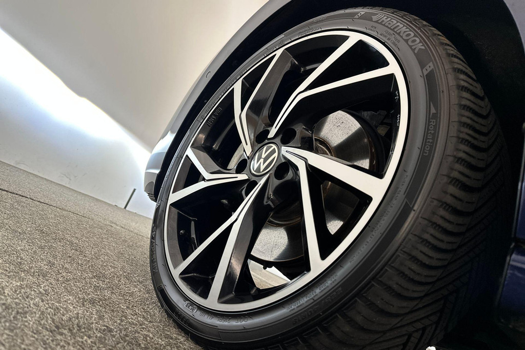 Volkswagen Golf (R560BS) met abonnement