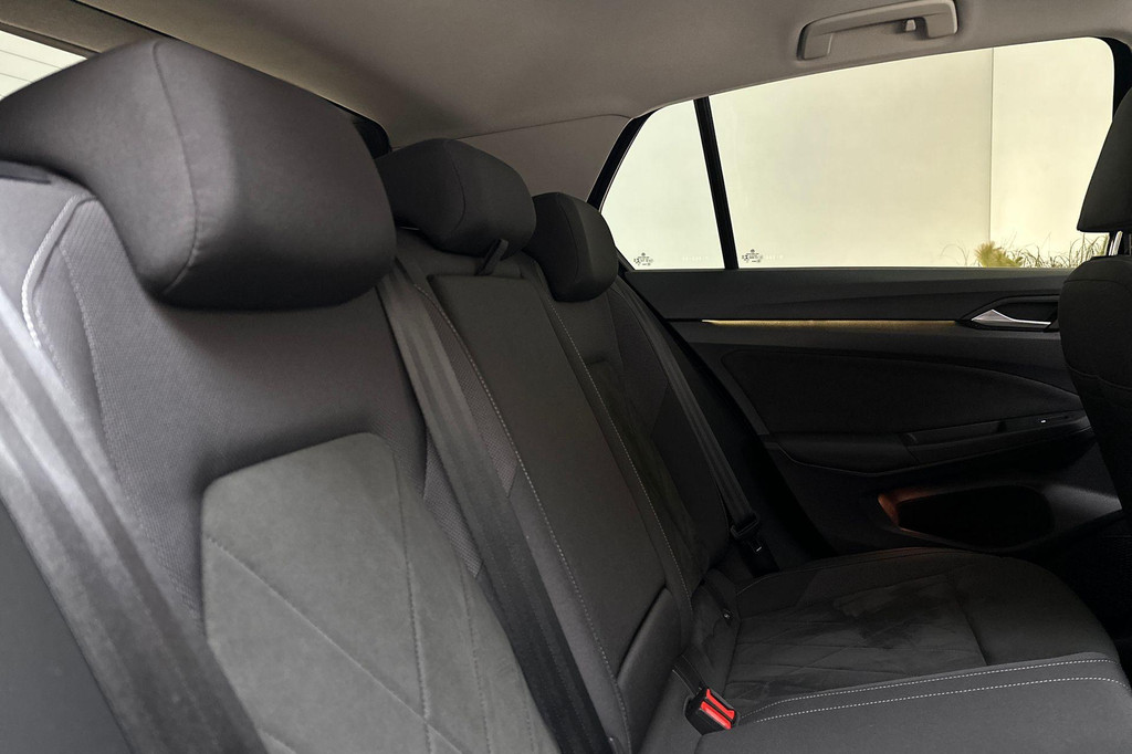 Volkswagen Golf (R560BS) met abonnement