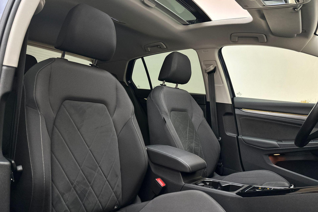 Volkswagen Golf (R560BS) met abonnement