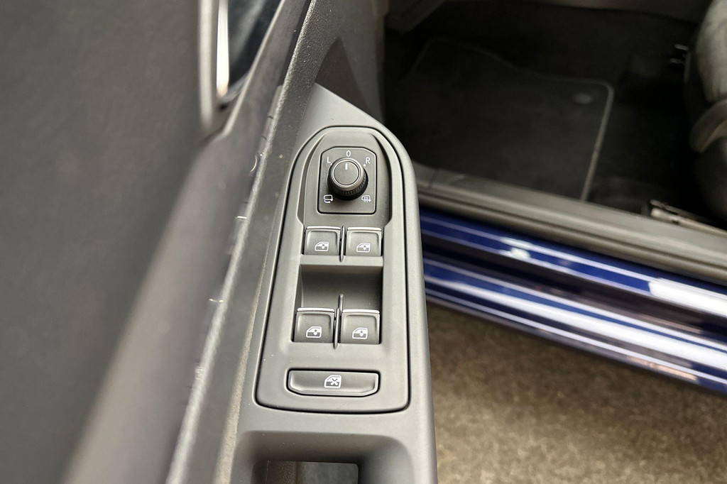 Volkswagen Golf (R560BS) met abonnement