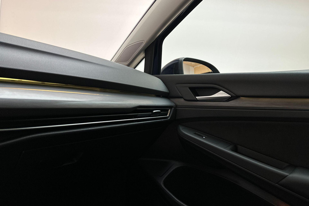 Volkswagen Golf (R560BS) met abonnement