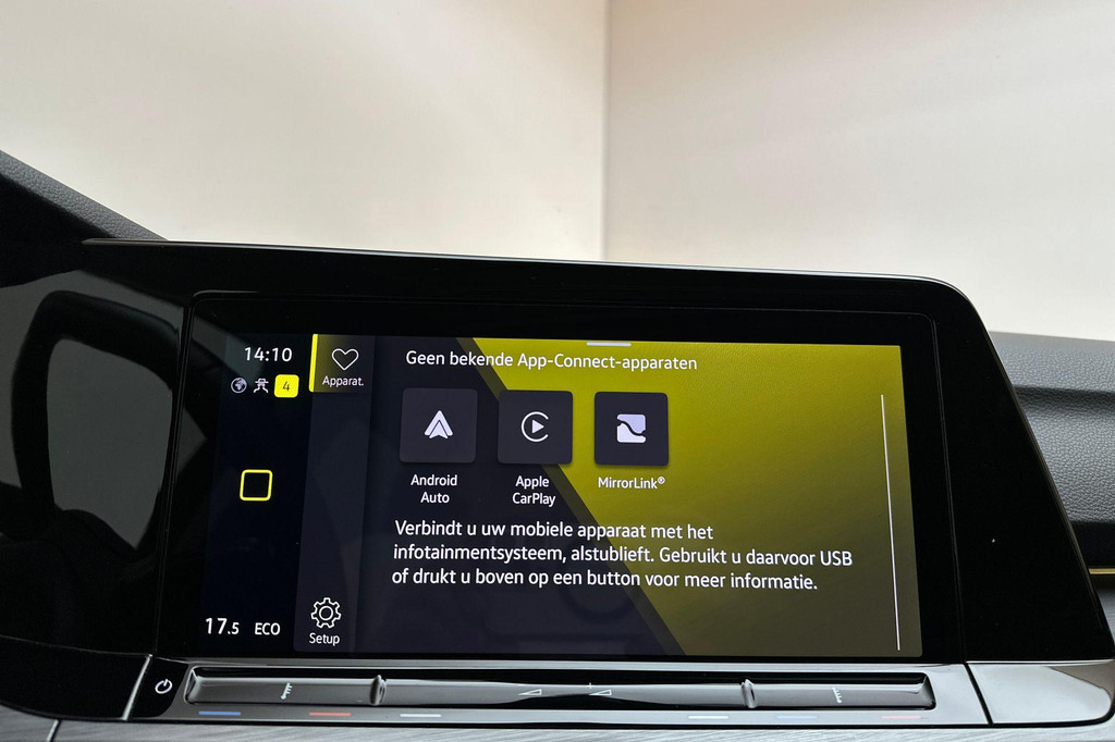 Volkswagen Golf (R560BS) met abonnement