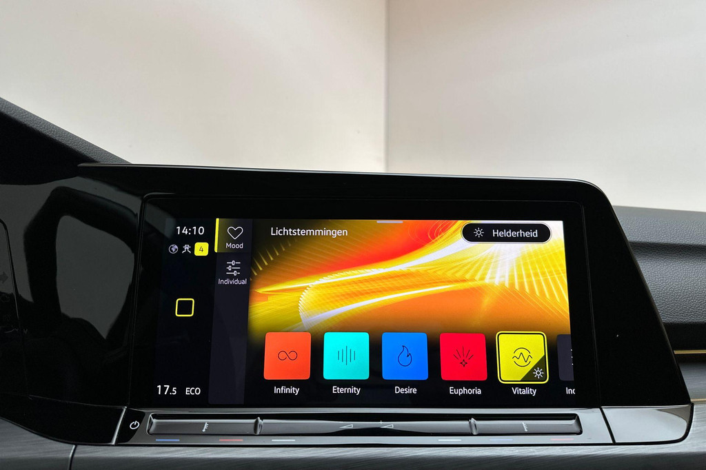 Volkswagen Golf (R560BS) met abonnement